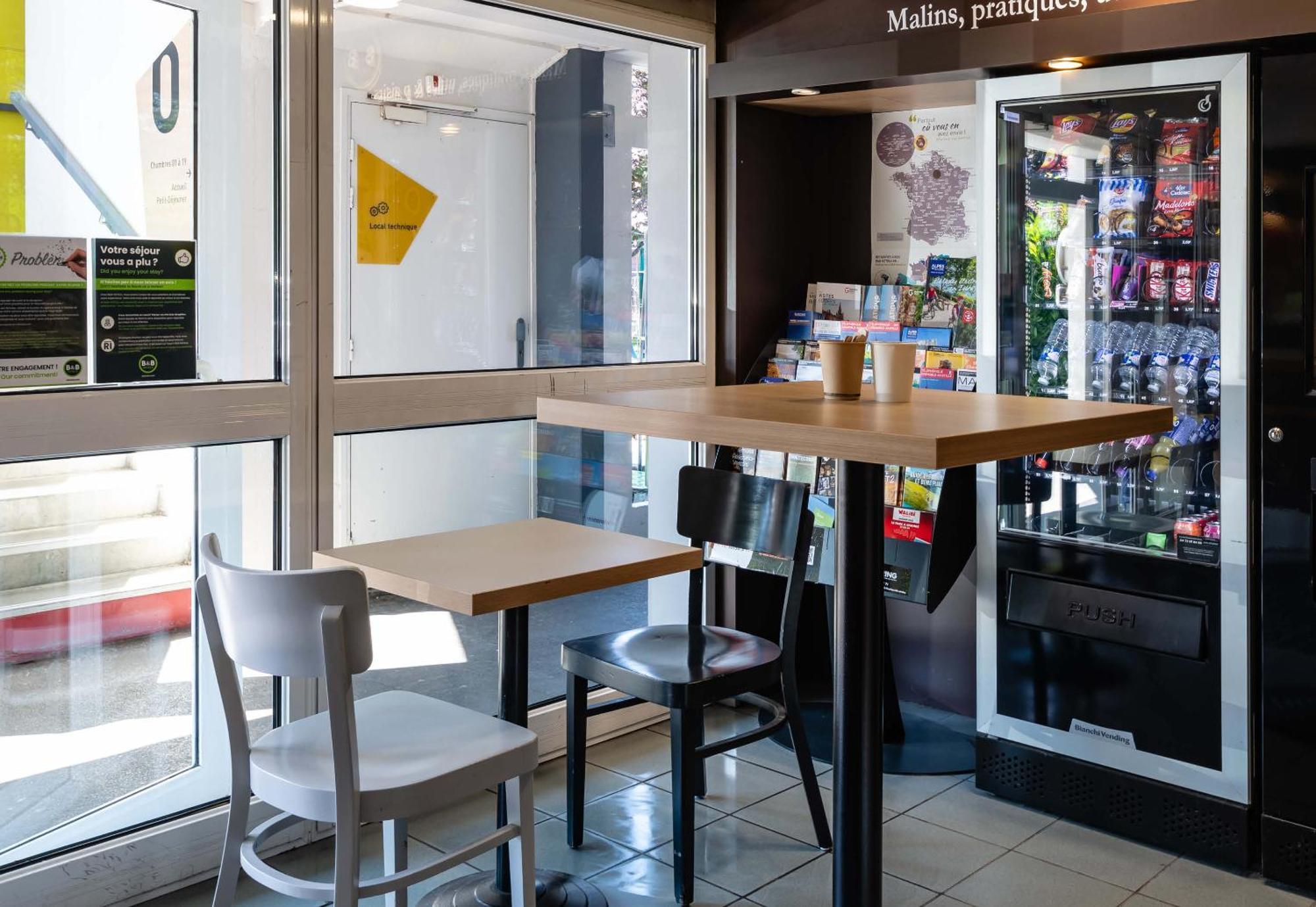 B&B Hotel Grenoble Universite 1 Gières Zewnętrze zdjęcie